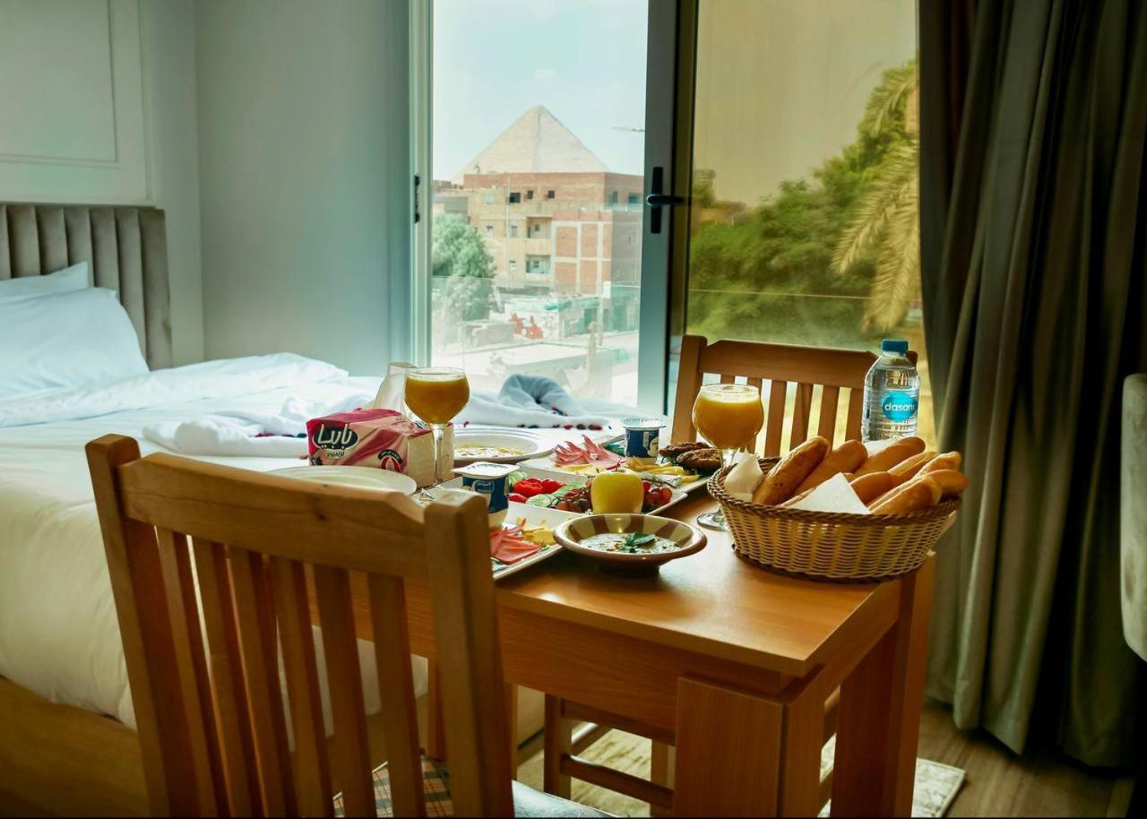 Radiant Pyramids Bed & Breakfast *