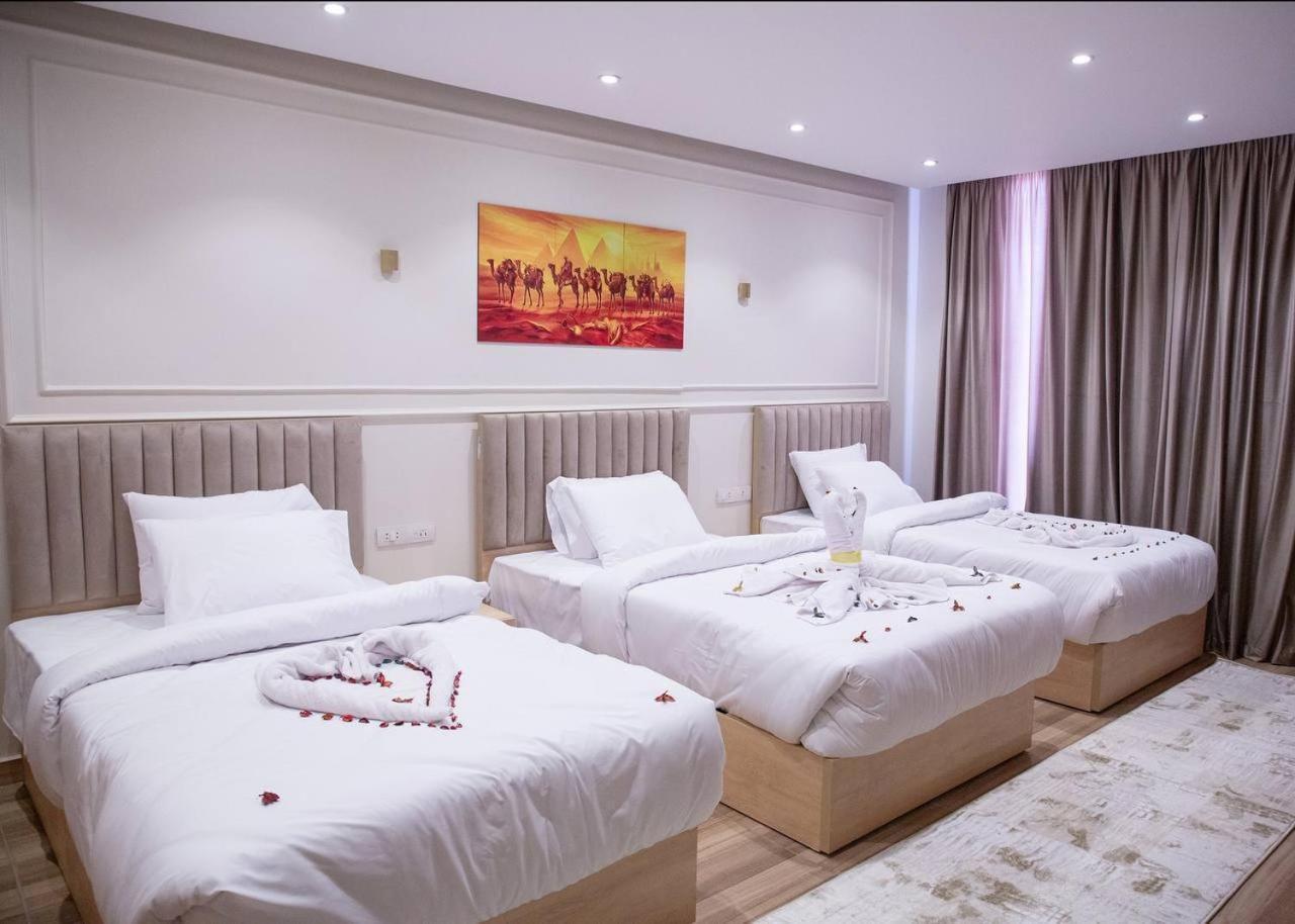 Bed & Breakfast Radiant Pyramids *