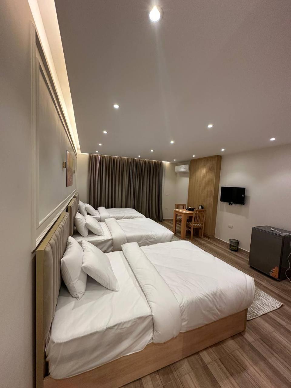 Radiant Pyramids Bed & Breakfast *