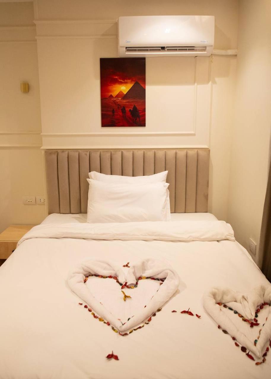 Radiant Pyramids Bed & Breakfast