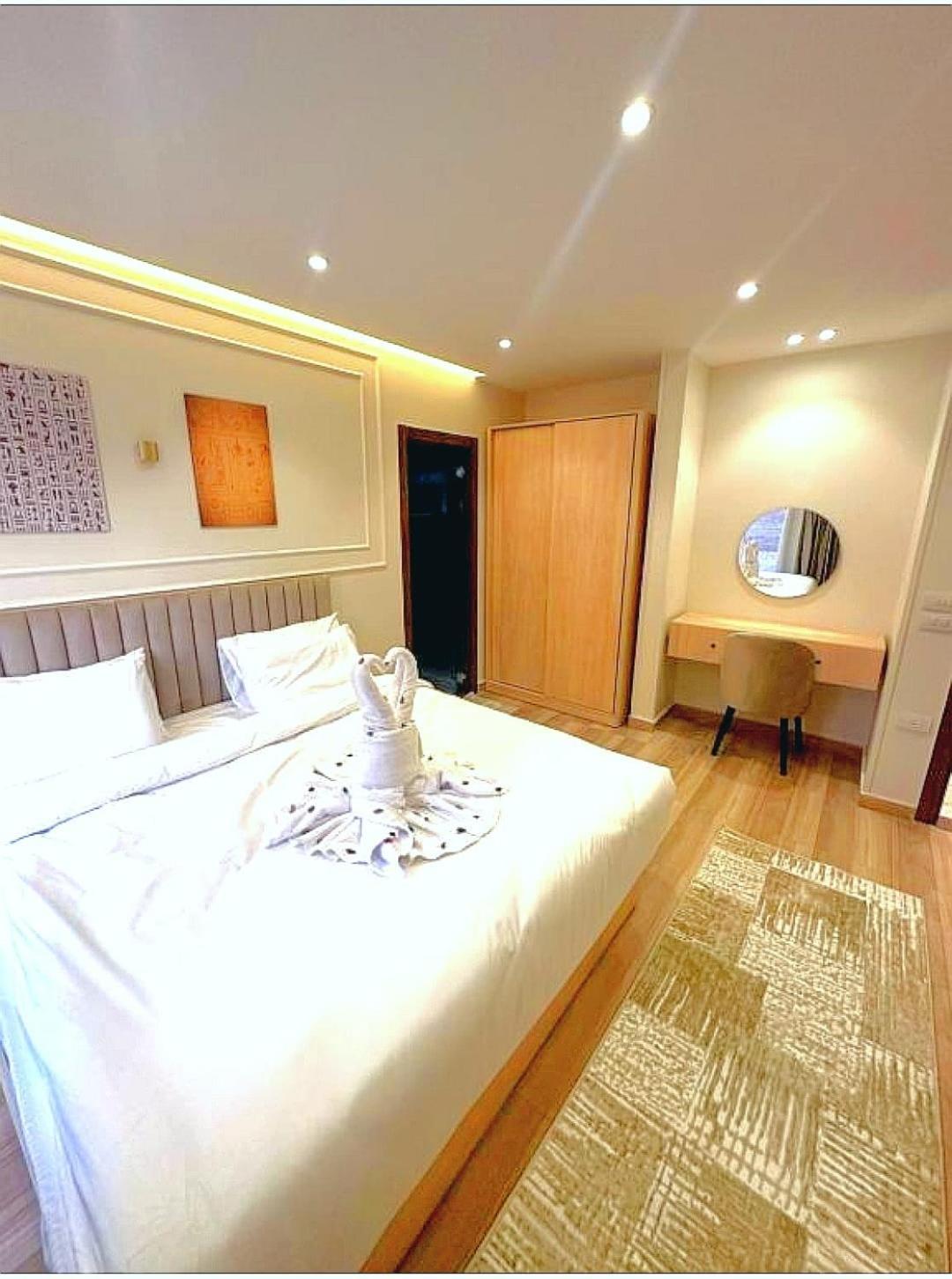 Radiant Pyramids Bed & Breakfast