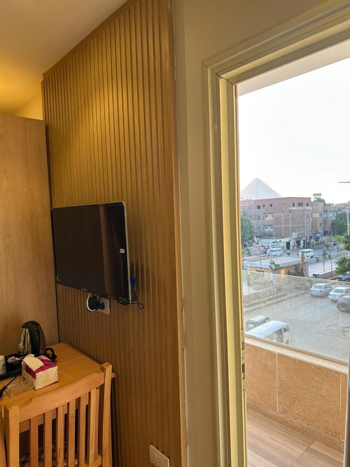 Radiant Pyramids Bed & Breakfast Cairo